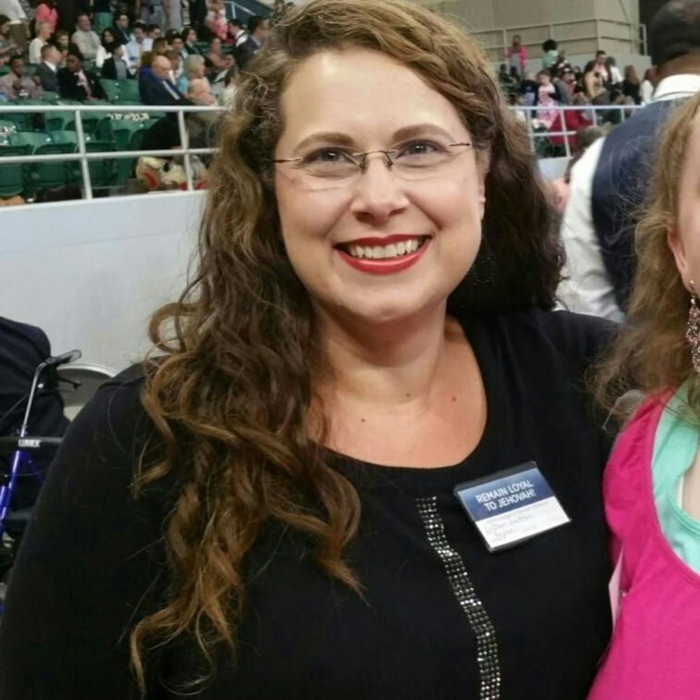 Meet your Posher, Esther